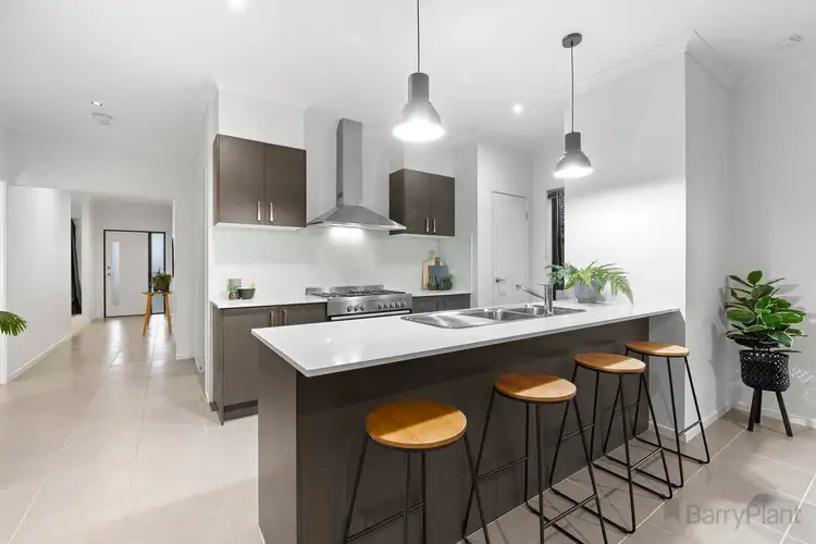 14 Currawong Crescent, Pakenham VIC 3810