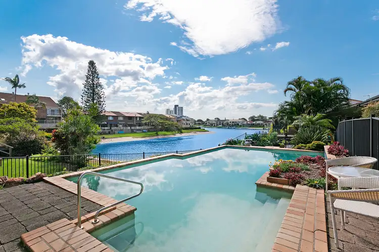 1/107 Sunshine Boulevard, Mermaid Waters QLD 4218