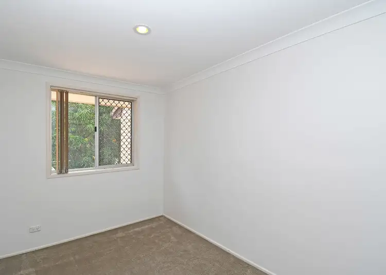 Fifth view of Homely unit listing, 4/6-8 Beach Road, Pialba QLD 4655
