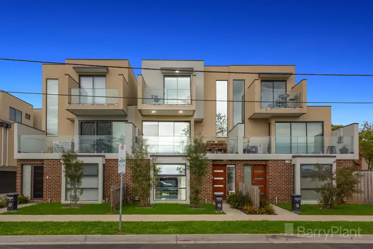 2/18 Alwyn Street, Bayswater VIC 3153