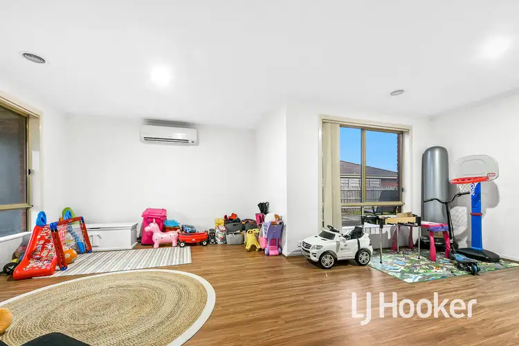 Fifth view of Homely house listing, 9 Neesan Court, Hampton Park VIC 3976