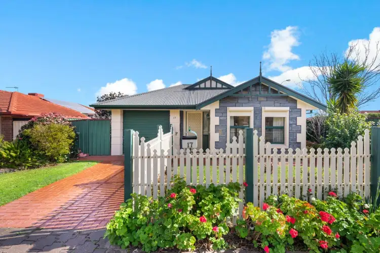 17 Hawkins Avenue, Hillcrest SA 5086