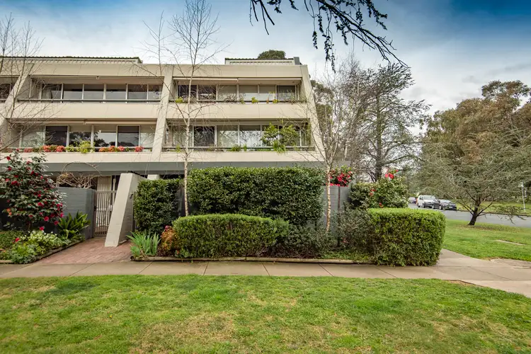 1/18 Currie Crescent, Kingston ACT 2604