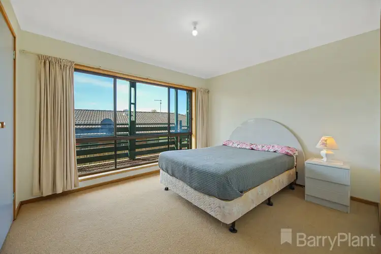 Fifth view of Homely house listing, 4 Tracie Court, Drouin VIC 3818