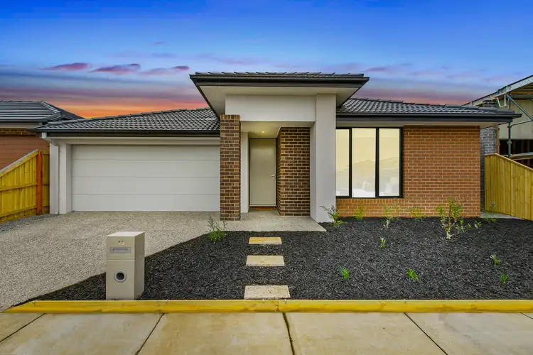 13 Lusitano Street, Taylors Lakes VIC 3038