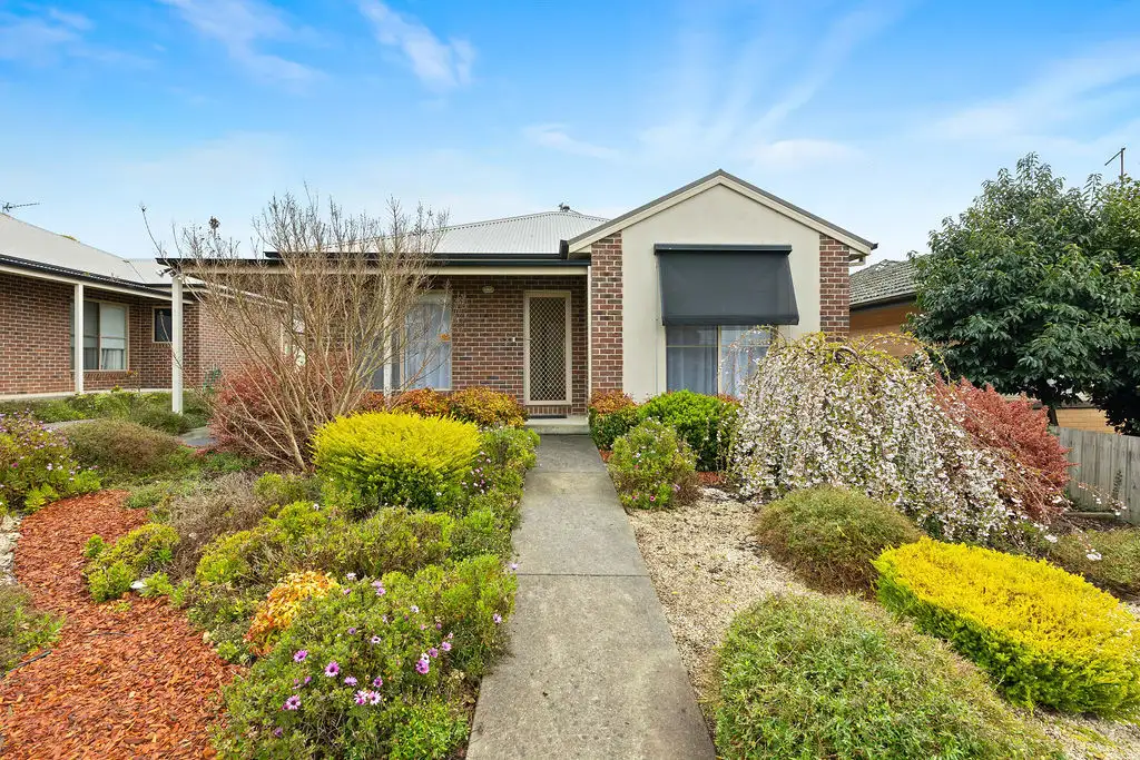 Main view of Homely unit listing, 1/1120 Geelong Road, Mount Clear VIC 3350