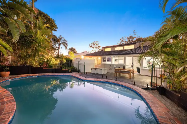 1 Sunset Road, Kenmore QLD 4069
