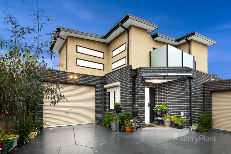 Main view of Homely townhouse listing, 2/173 St Albans Road, St Albans VIC 3021