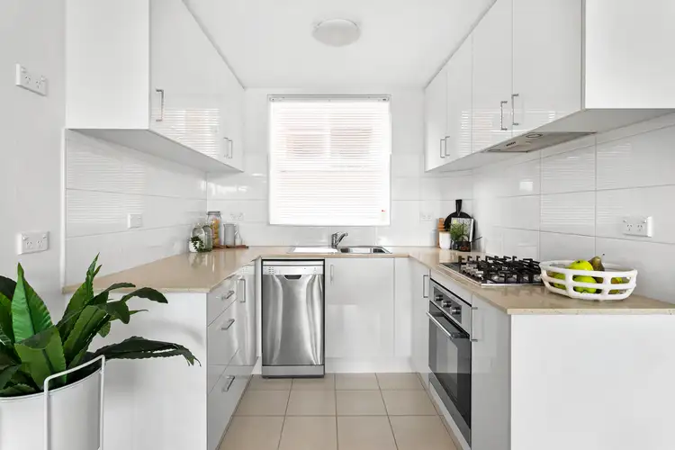 Fourth view of Homely unit listing, 6/38 Ocean View Road, Freshwater NSW 2096