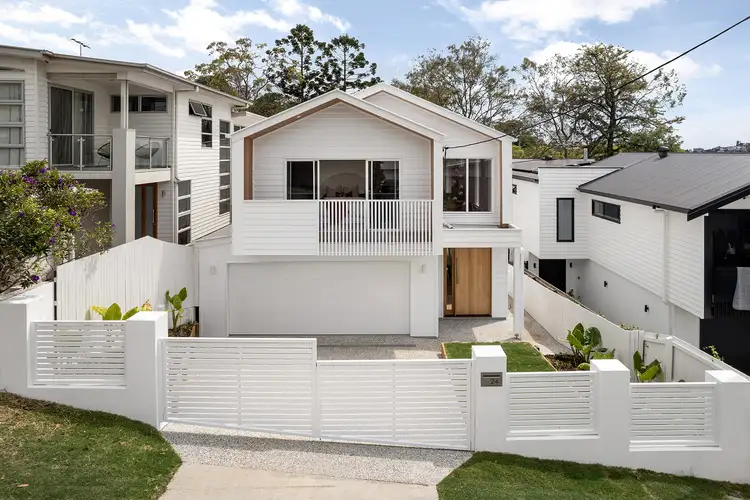 24 Taylor Street, Balmoral QLD 4171