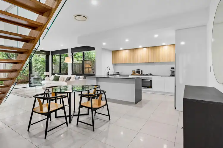 4/333 Riding Road, Balmoral QLD 4171