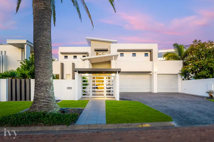 95 The Sovereign Mile, Sovereign Islands QLD 4216