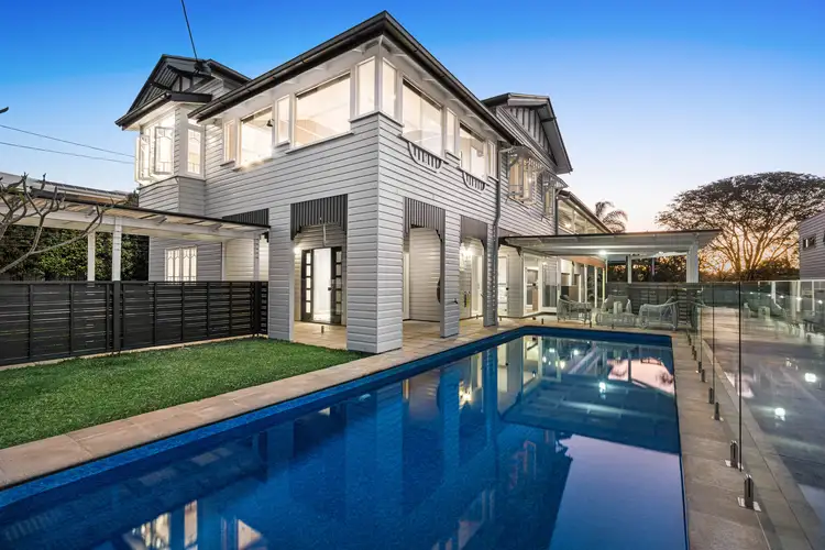 19 Arnold Street, Manly QLD 4179