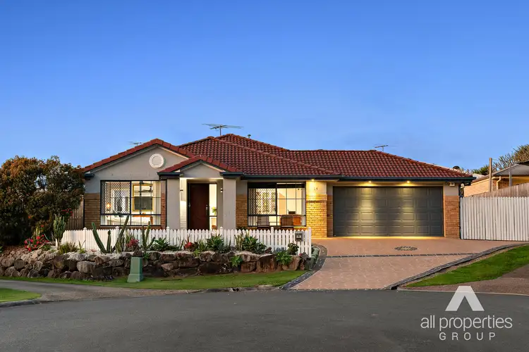 11 Nightingale Place, Heritage Park QLD 4118