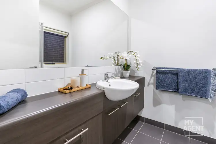 Fifth view of Homely house listing, 9 Basingstoke Retreat, Craigieburn VIC 3064