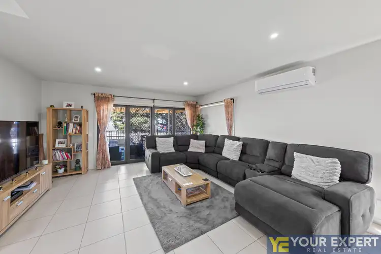 2 Firth Close, Carrum Downs VIC 3201