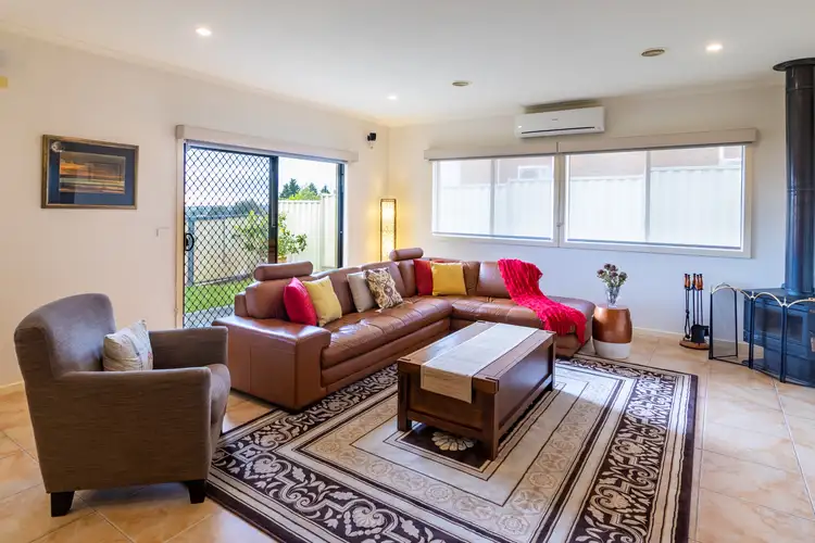 Sixth view of Homely house listing, 1 Tamar Court, Narre Warren North VIC 3804