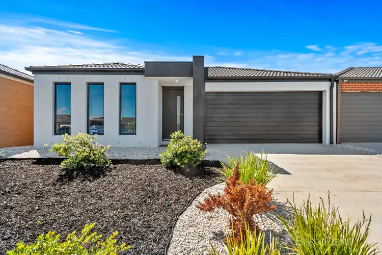 24 Toolern Waters Drive, Weir Views VIC 3338