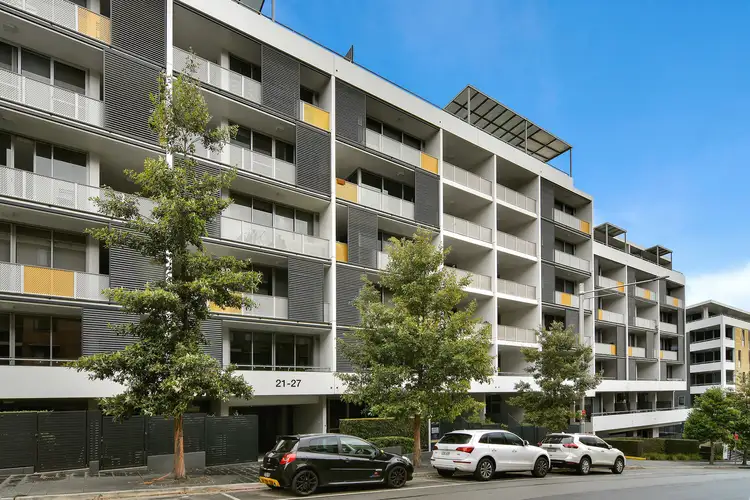 427/21 Porter Street