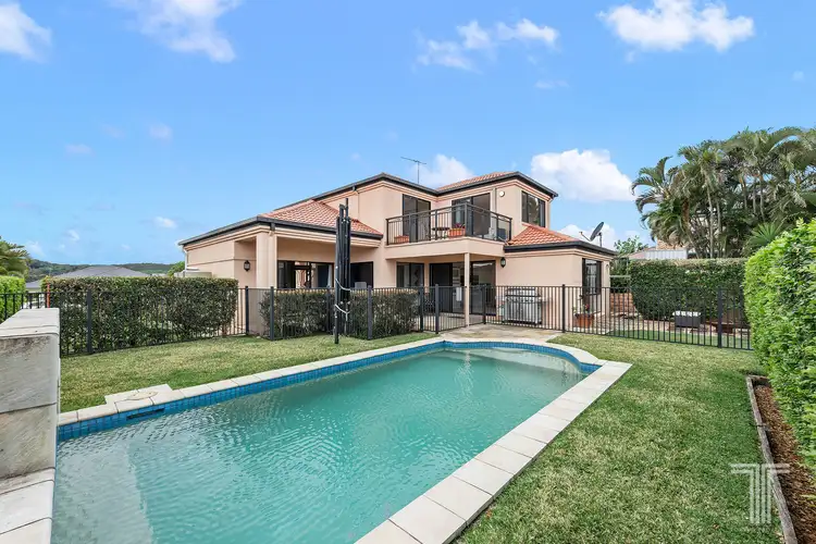 102 Cribb Road, Carindale QLD 4152