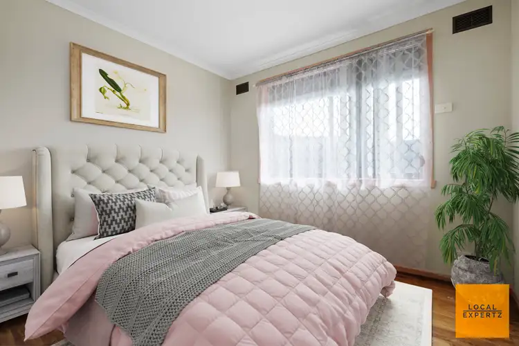 Fifth view of Homely house listing, 5 Hemel Close, Deer Park VIC 3023