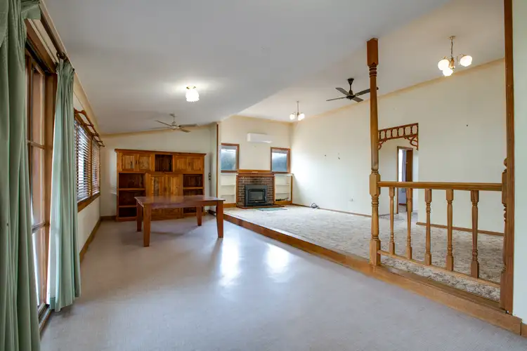 Fifth view of Homely house listing, 16 Akuna Avenue, Tallangatta VIC 3700