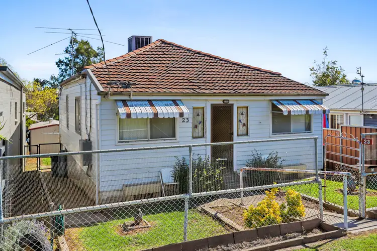 23 Carthage Street, Tamworth NSW 2340