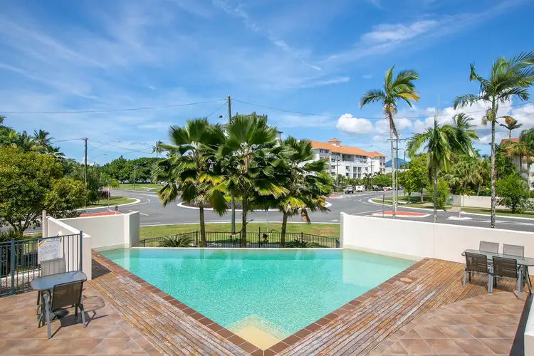 318/335 Lake Street, Cairns North QLD 4870