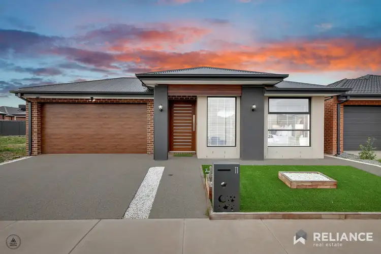 11 Innage Avenue, Strathtulloh VIC 3338