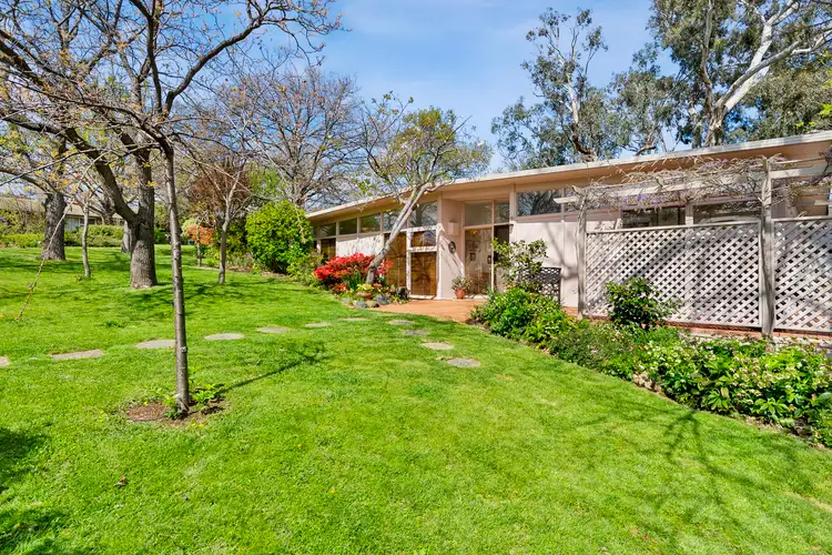 2 Johnston Street, Narrabundah ACT 2604