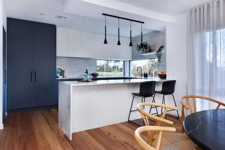 100 Pro Hart Avenue, Strathnairn ACT 2615
