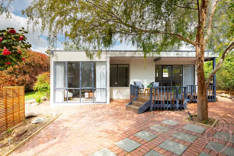 16 Mcgowen Close, Spence ACT 2615