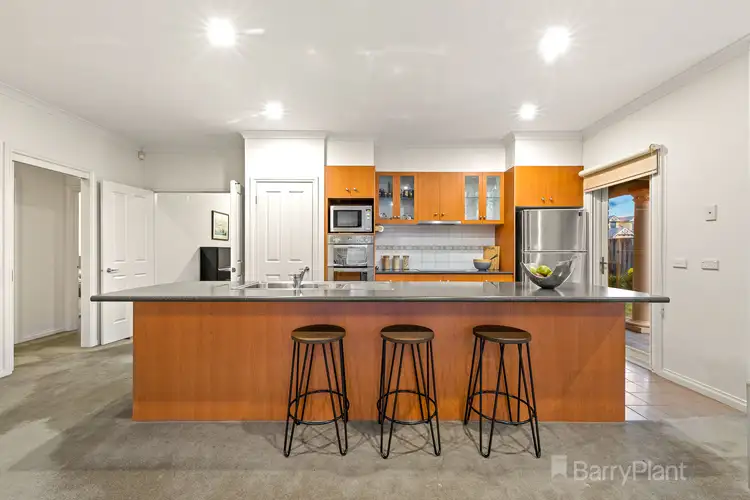 Fifth view of Homely house listing, 2 Banjo Paterson Drive, Pakenham VIC 3810