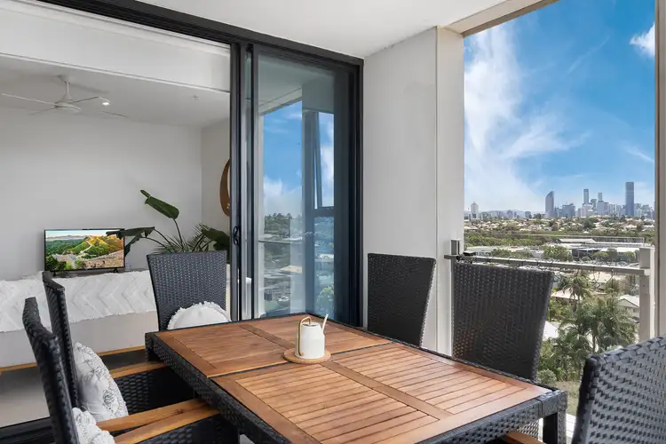 Level 9/1095/123 Cavendish Road, Coorparoo QLD 4151