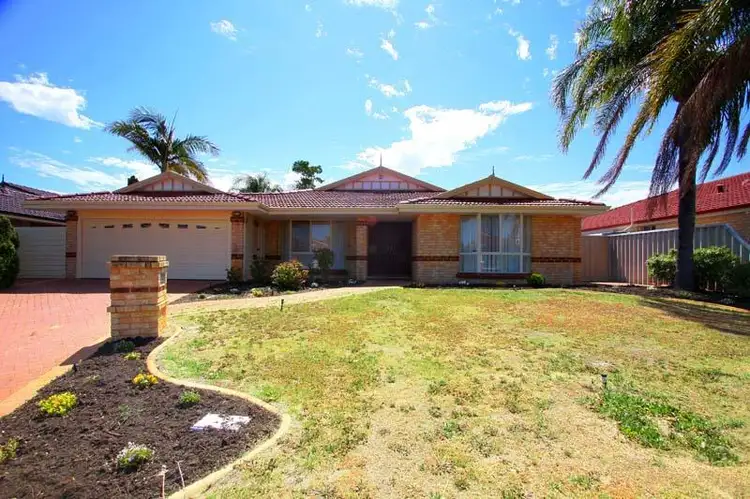 6 Thyme Close, Thornlie WA 6108