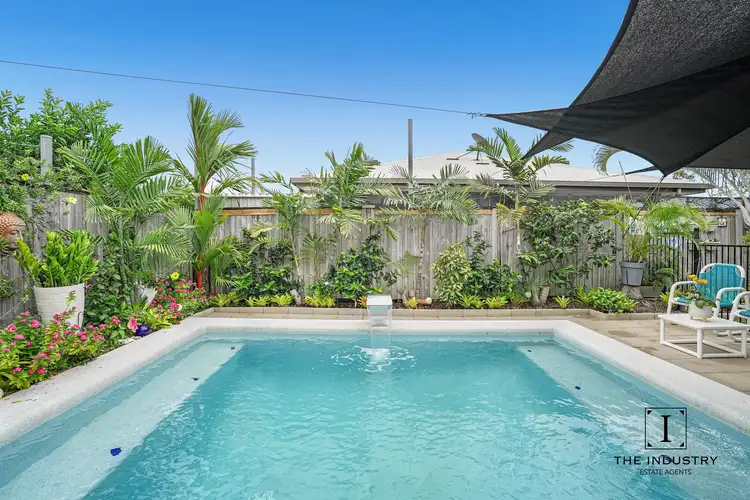 8 Seaways Street, Trinity Beach QLD 4879