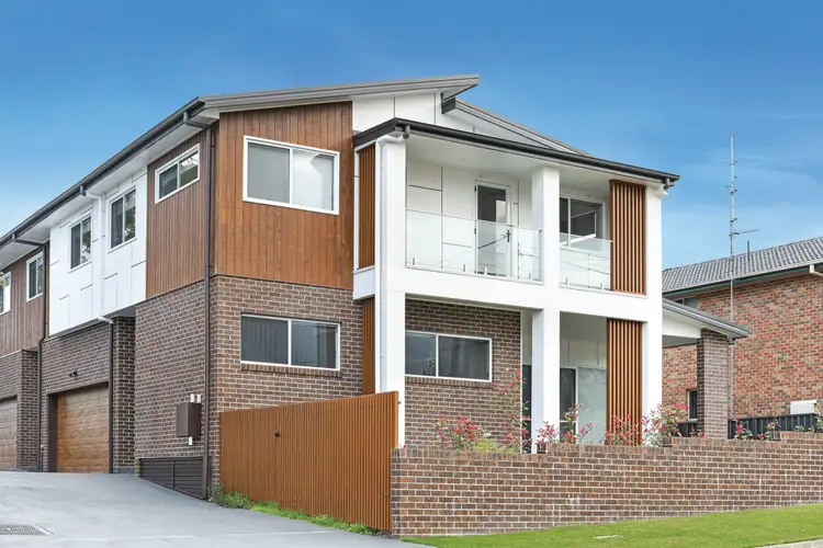 1/17 Balmoral Street, Balgownie NSW 2519