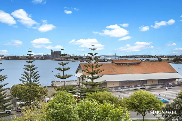 402/2-4 Honeysuckle Drive, Newcastle NSW 2300
