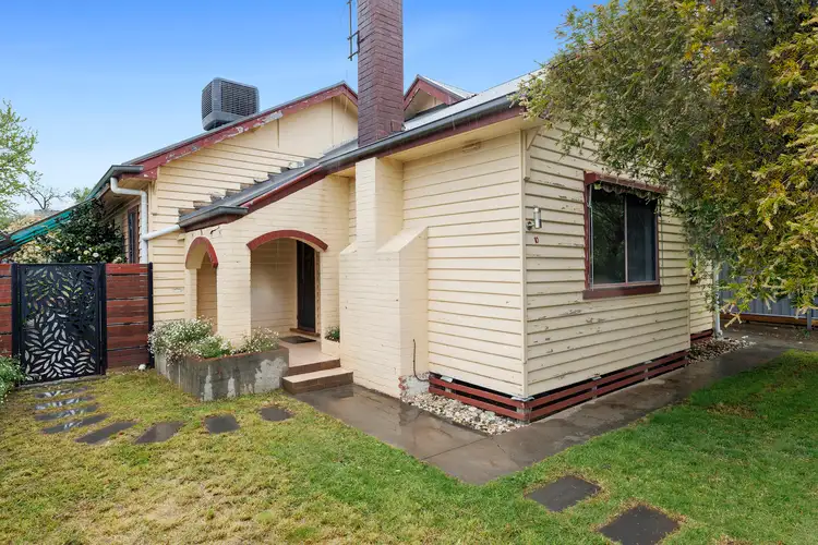 Main view of Homely house listing, 10 Royal Avenue, Kennington VIC 3550