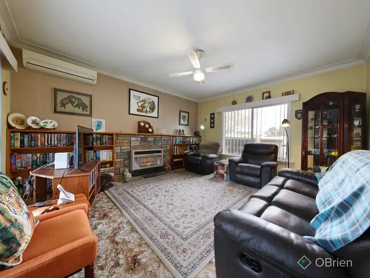 Fifth view of Homely house listing, 8 Grandview Grove, Oakleigh VIC 3166