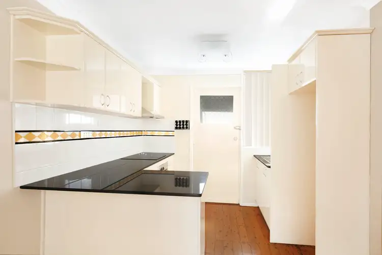 Fourth view of Homely unit listing, 1/8 Buckle Crescent, West Wollongong NSW 2500