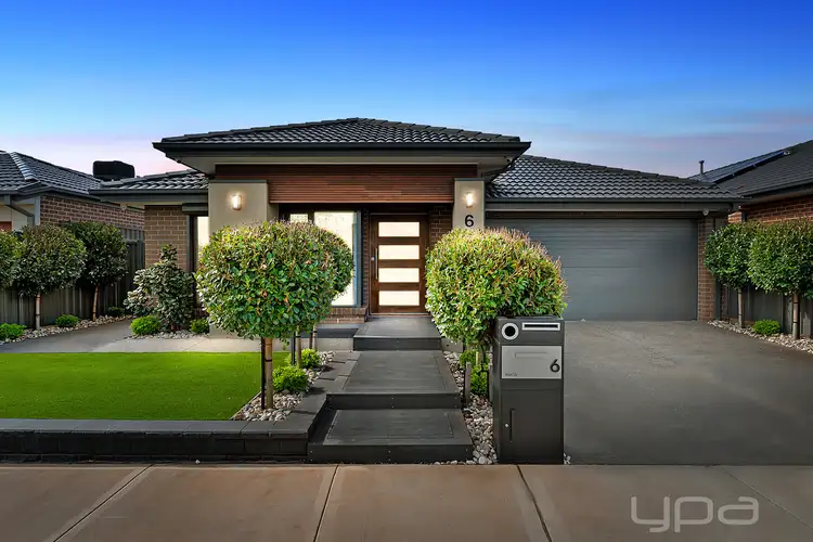 6 Stevenage Drive, Strathtulloh VIC 3338