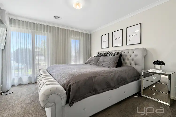 Second view of Homely house listing, 6 Stevenage Drive, Strathtulloh VIC 3338