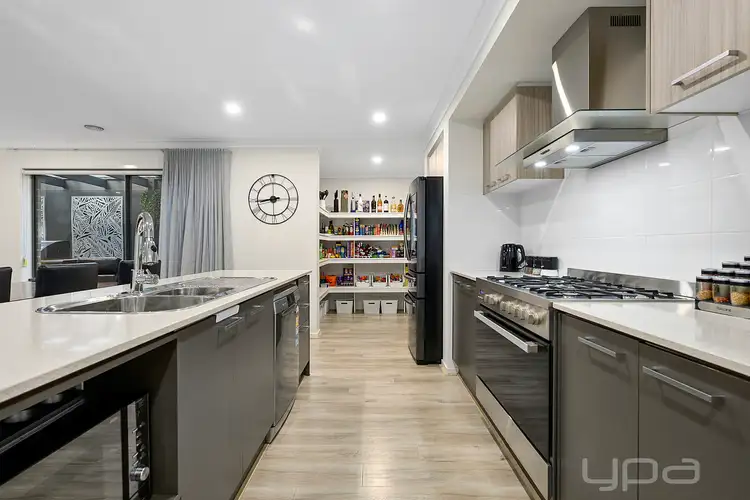 Fourth view of Homely house listing, 6 Stevenage Drive, Strathtulloh VIC 3338