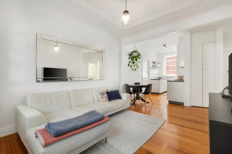 1/5 Avoca Court, Elwood VIC 3184