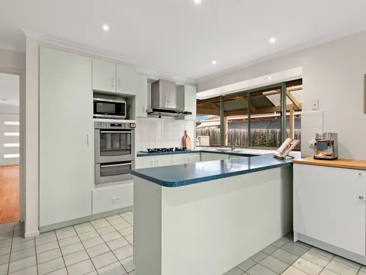 Fifth view of Homely house listing, 7 Kilfera Court, Narre Warren VIC 3805