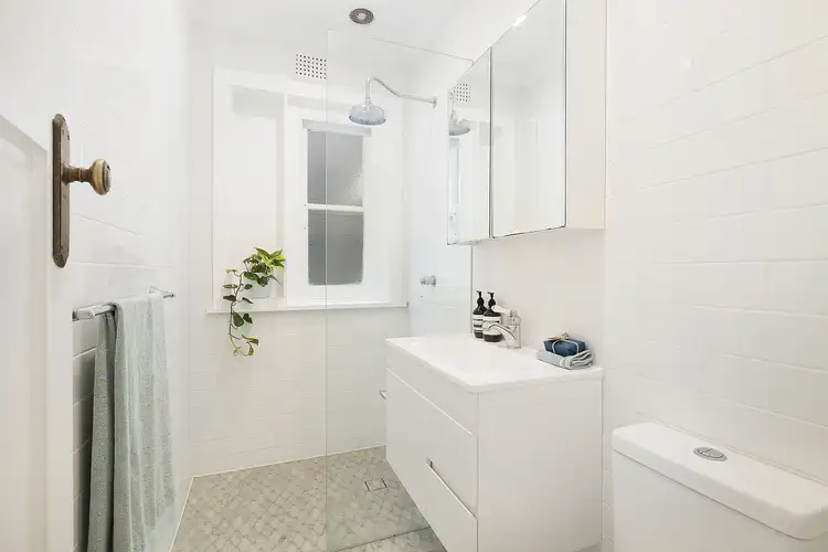 Fifth view of Homely unit listing, 1/270 Sailors Bay Road, Northbridge NSW 2063