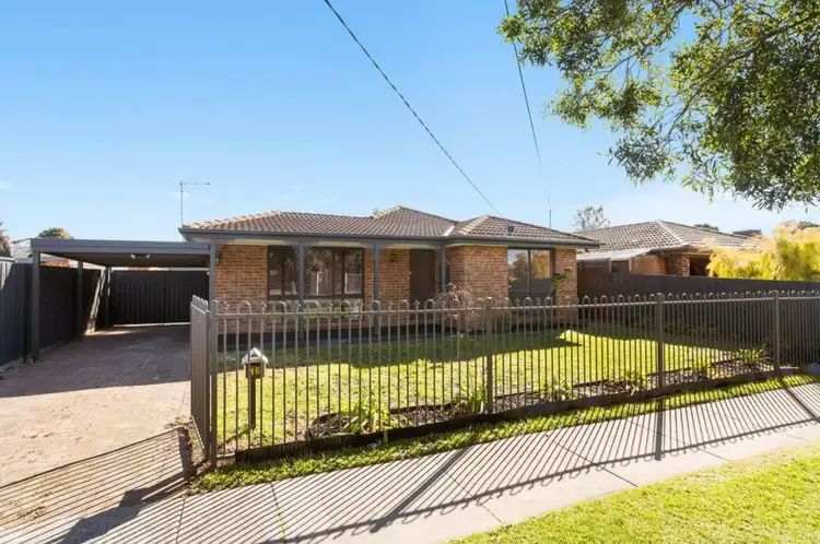 16 Erwin Drive, Seaford VIC 3198