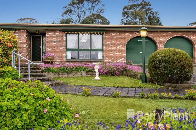 Second view of Homely house listing, 6 Duggan Court, Highton VIC 3216
