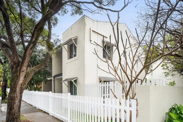 8/22 Newington Road, Marrickville NSW 2204